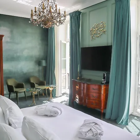 Hotel Demeures De Campagne Domaine De - Paris Val-d'oise 4*