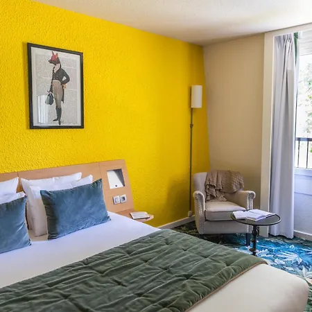 Hotel Demeures De Campagne Domaine De - Paris Val-d'oise 4*